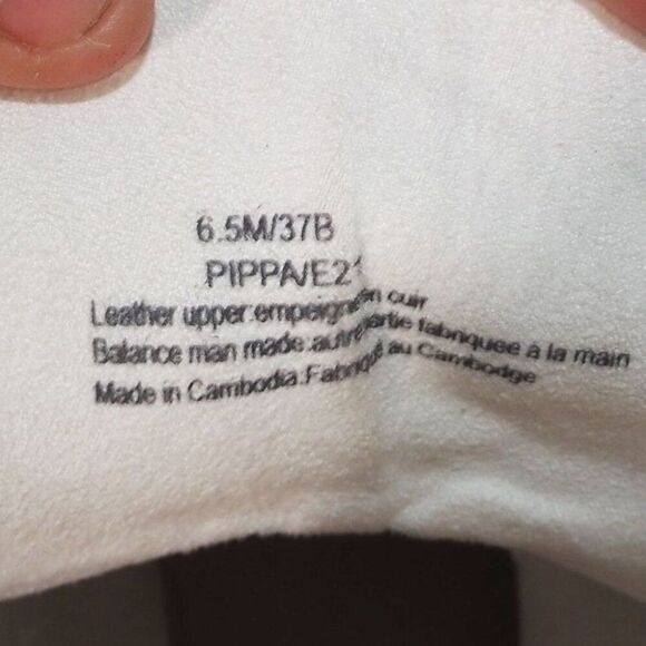 Karl Lagerfeld Pippa Jeweled Strap Pebbled Leather Lug Boots "Bone" Women's 6.5 - Picture 10 of 11